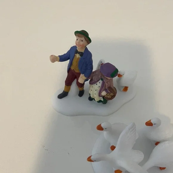 Department 56 Six Geese A-Laying Twelve Days of Christmas Dickens Village - Picture 3 of 9